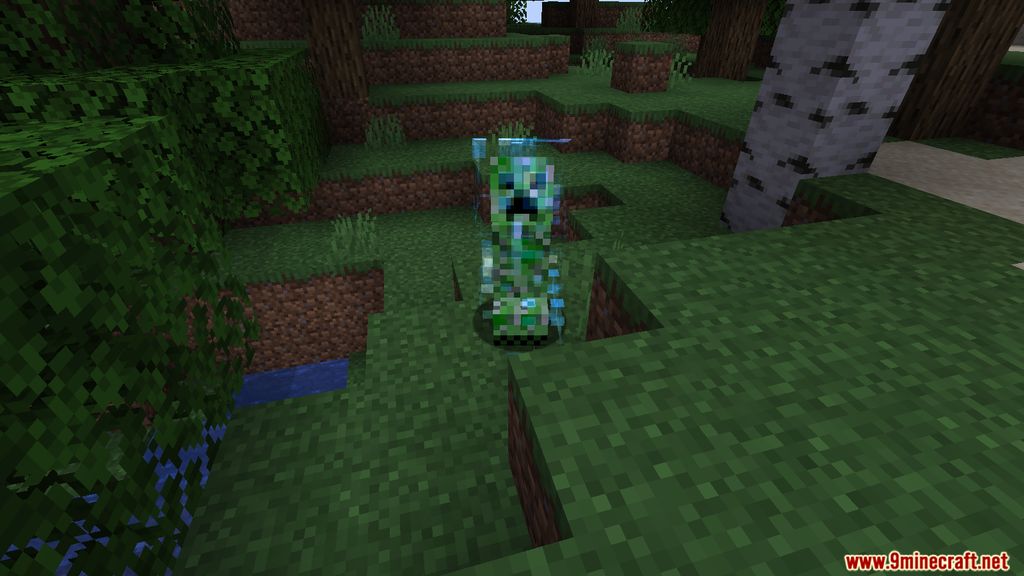 image 1 for Mod Naturally Charged Creepers (1.20.6) - increases the difficulty of the game