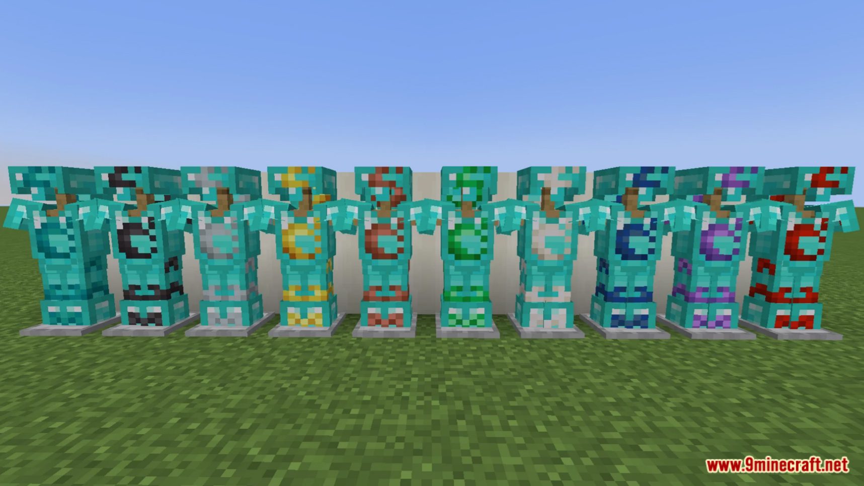 description_1 Armor Trims Plus Data Pack (1.20.2, 1.19.4) - стильно настраивайте свою броню!